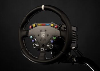 [gamescom preview] Revosim RS Pure – Sim-Racing-Bundle erstmals für Konsolen